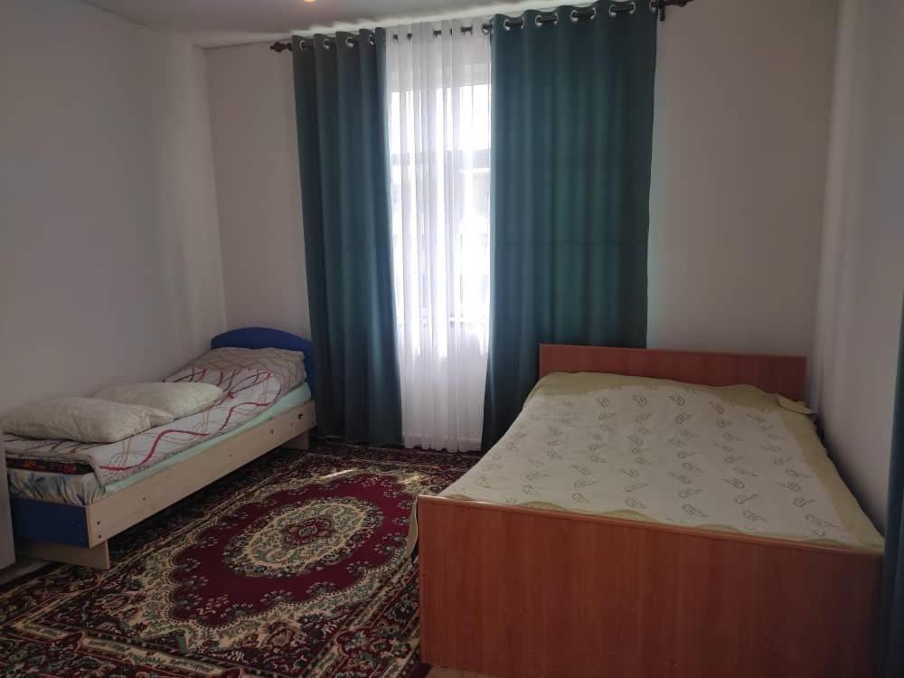 Emir Guest House In Karakol Exterior photo