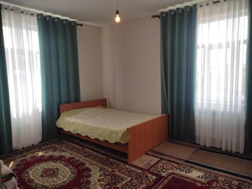 Emir Guest House In Karakol Exterior photo