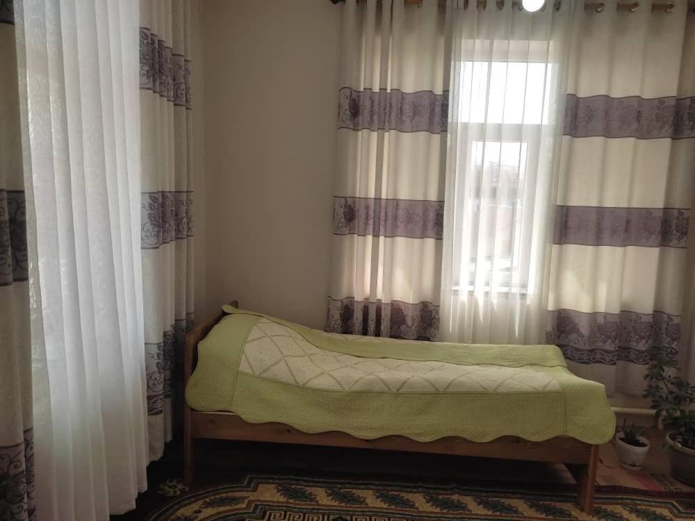 Emir Guest House In Karakol Exterior photo