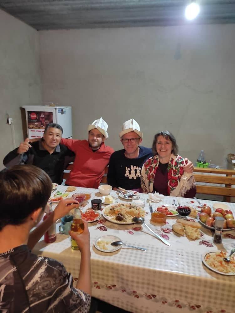 Emir Guest House In Karakol Exterior photo