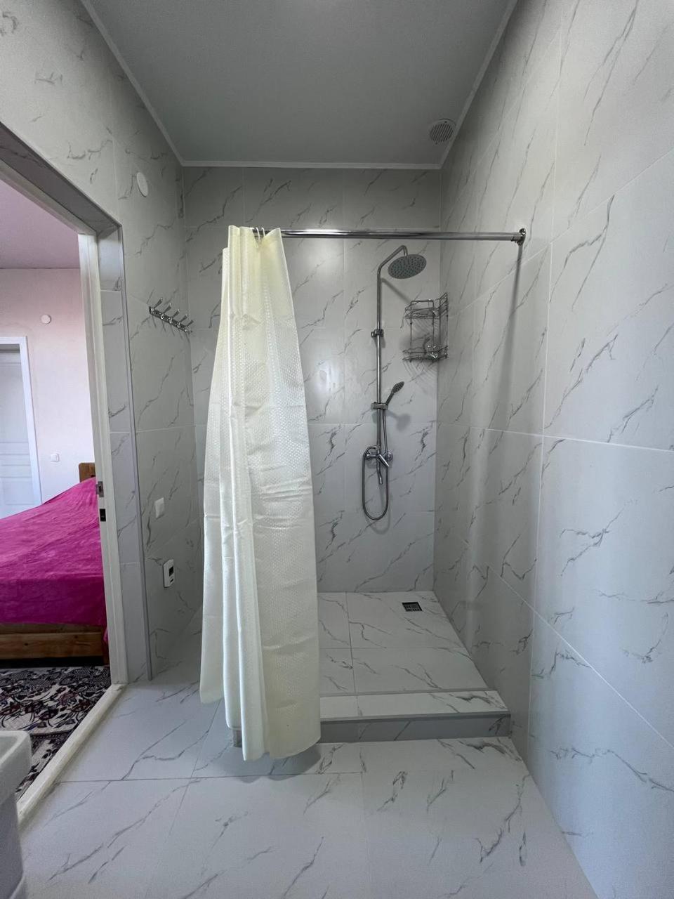 Emir Guest House In Karakol Room photo