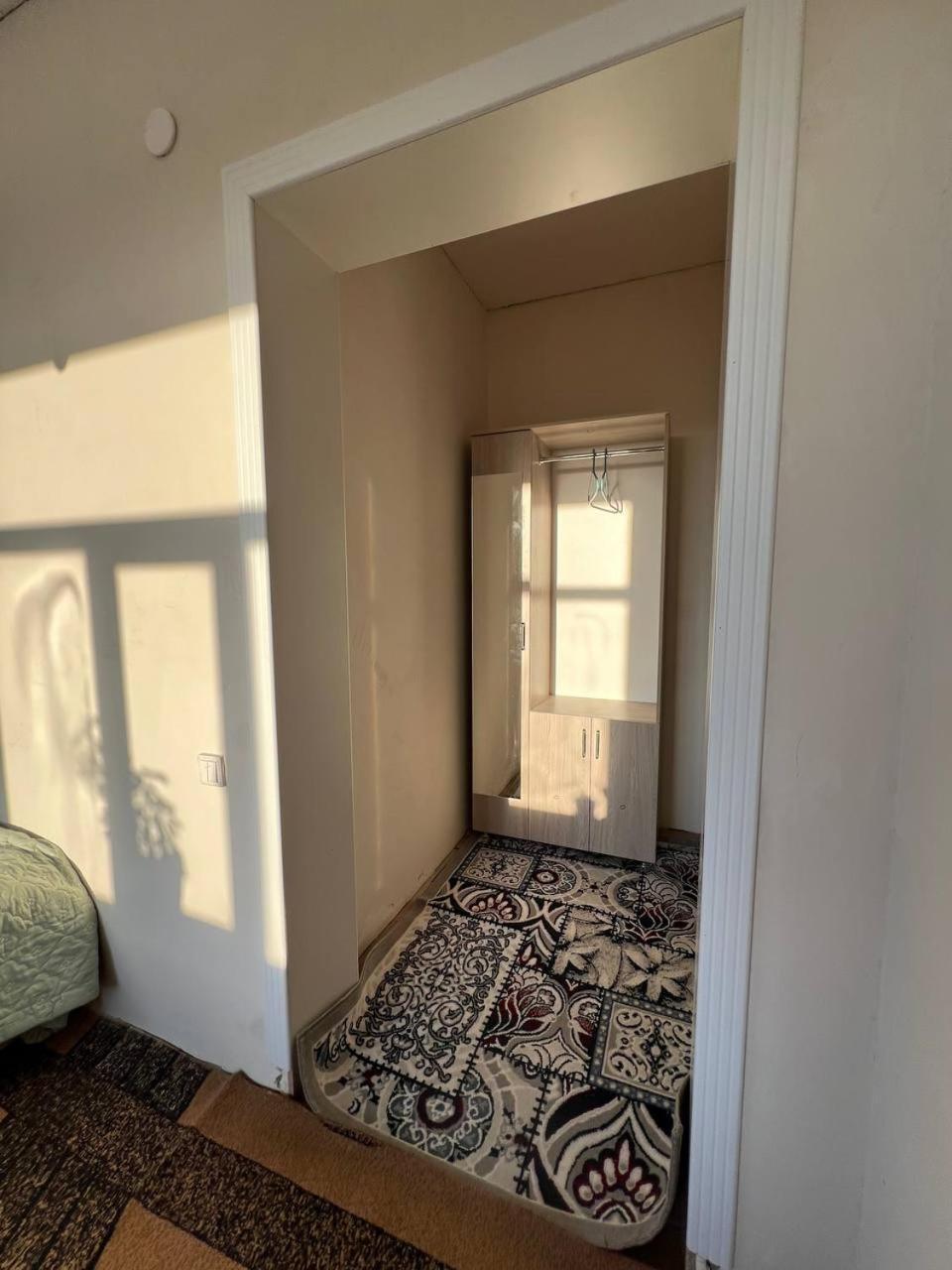 Emir Guest House In Karakol Room photo